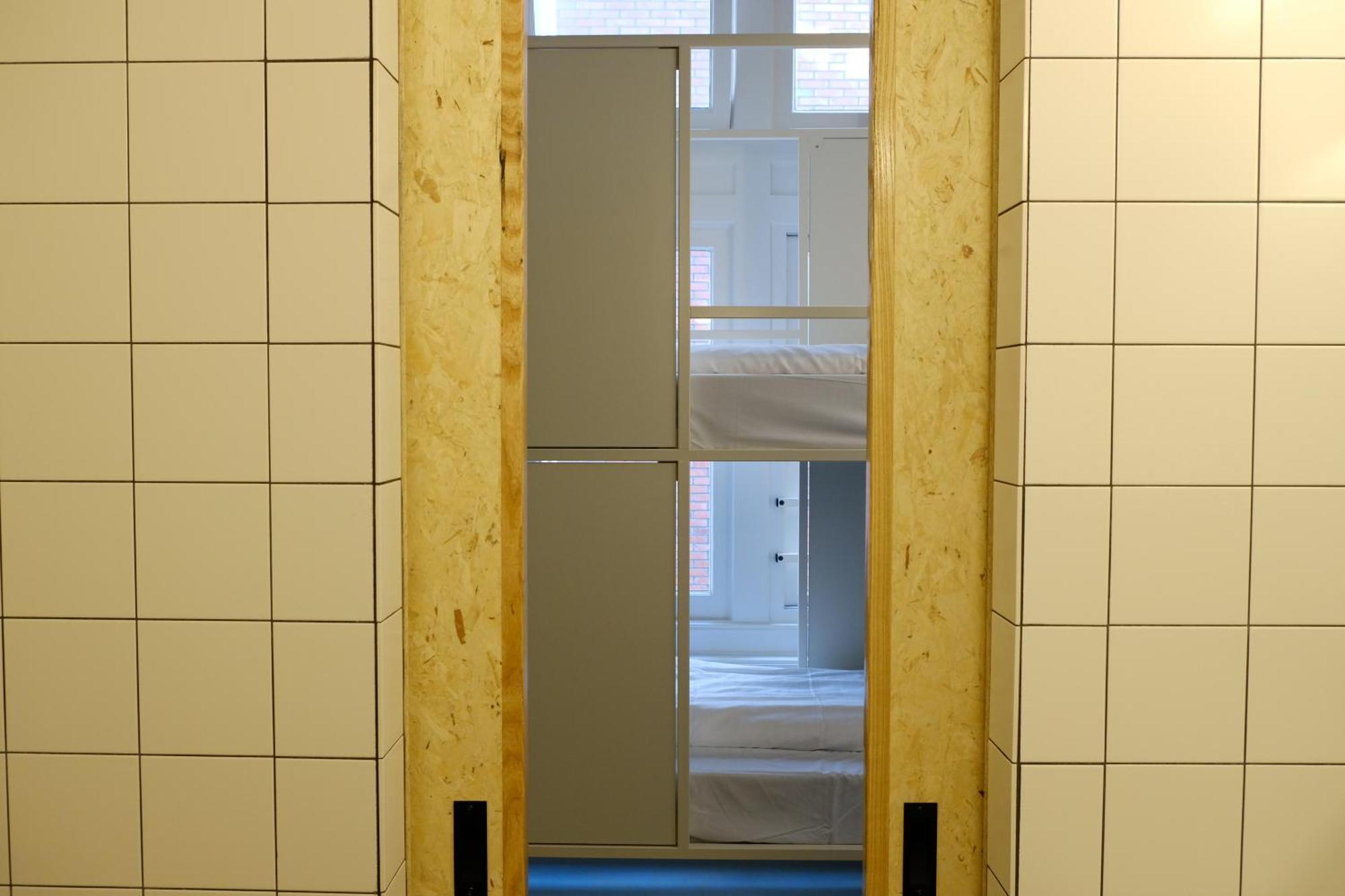 זוולה Hostel & Bar De Basis מראה חיצוני תמונה