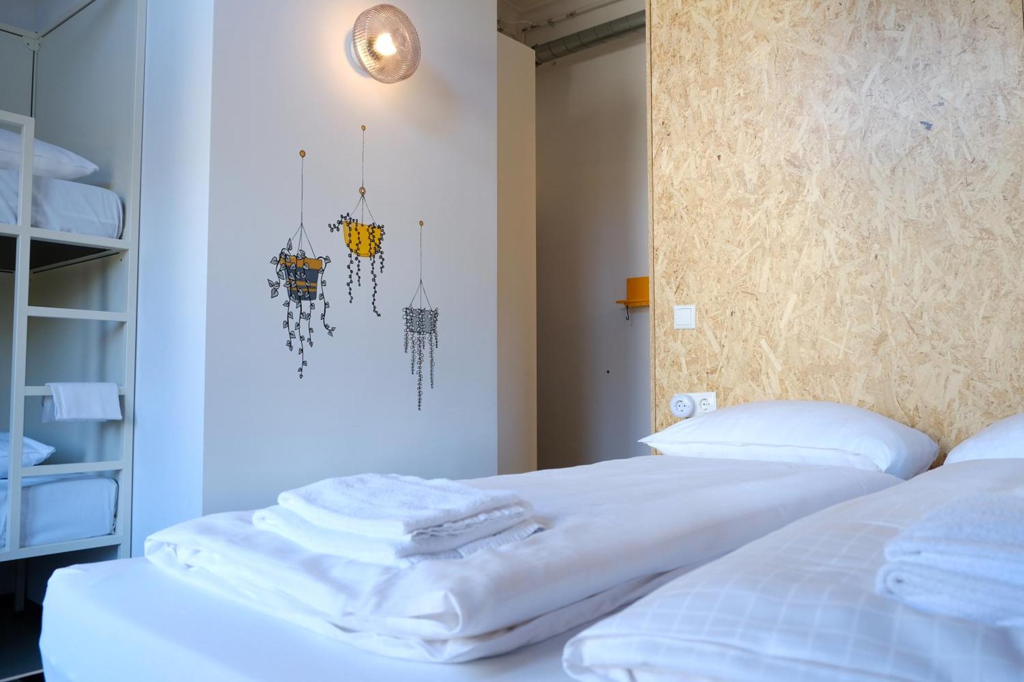 זוולה Hostel & Bar De Basis מראה חיצוני תמונה