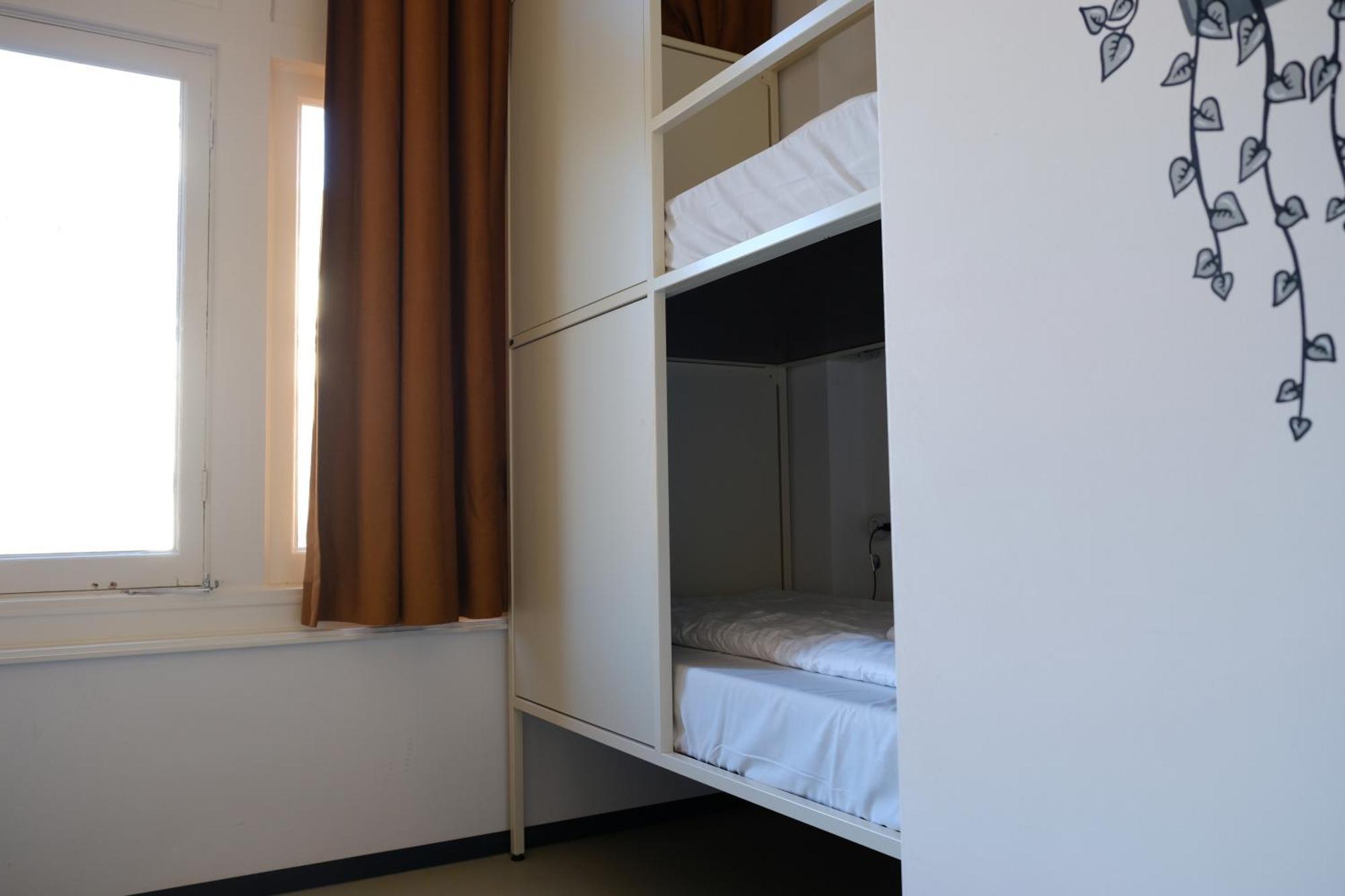 זוולה Hostel & Bar De Basis מראה חיצוני תמונה