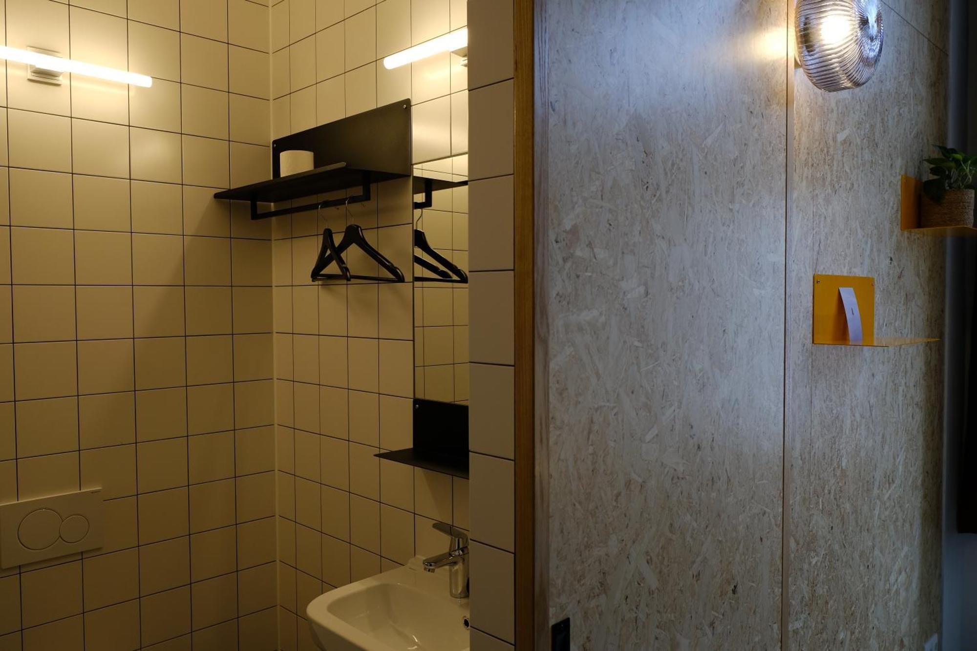 זוולה Hostel & Bar De Basis מראה חיצוני תמונה